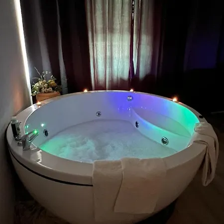 Ferienwohnung Mit Whrpool Coblence Extérieur photo